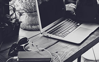 意甲媒体透露：莱奥在米兰俱乐部，除了孔塞桑外，还没有遇到比较严厉的教练